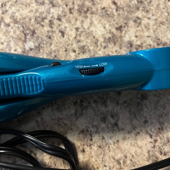 BED HEAD Ceramic Wave Artist Deep Waver for Beachy Waves, 15x9x7 Inch — Like New - Picture 5 of 10